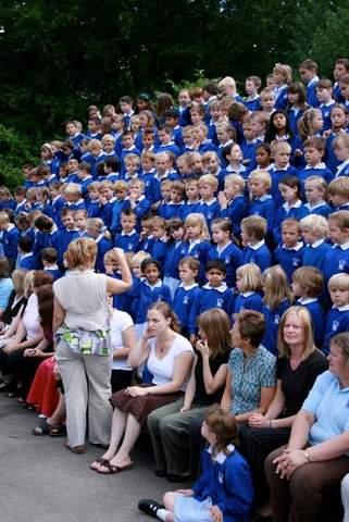 Whole_School_Photo (1)